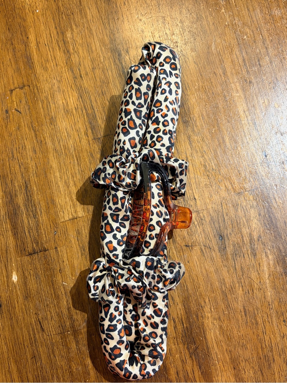 Leopard Print heatless curls Hair Clip and Scrunchie Set